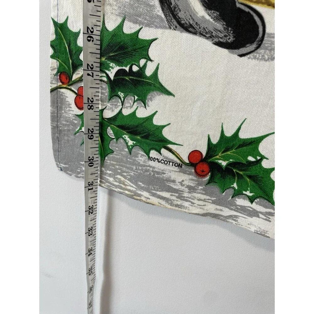 2 Vintage Christmas Holiday Santa Kitchen Towels Party Decor 50s Retro